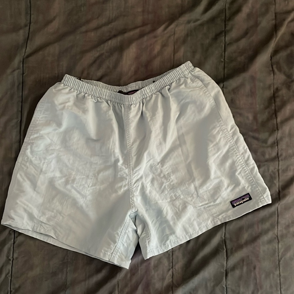 Mens Patagonia Baggies 5” inseam shorts Medium light blue